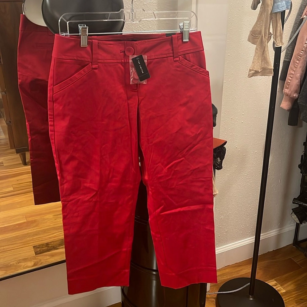 New with tag, The limited Drew fit size 2 red capri pants. Size 2